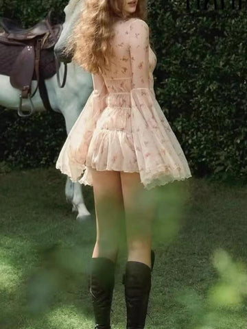 Niche Pure Lusty Sweet V-Neck Crumb Dress Horn Sleeves To Close The Waist Thin Atmosphere Holiday Dress